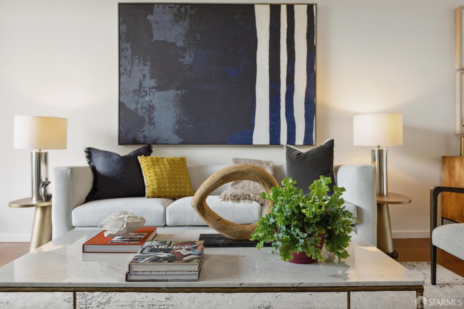 101 Lombard # 103E