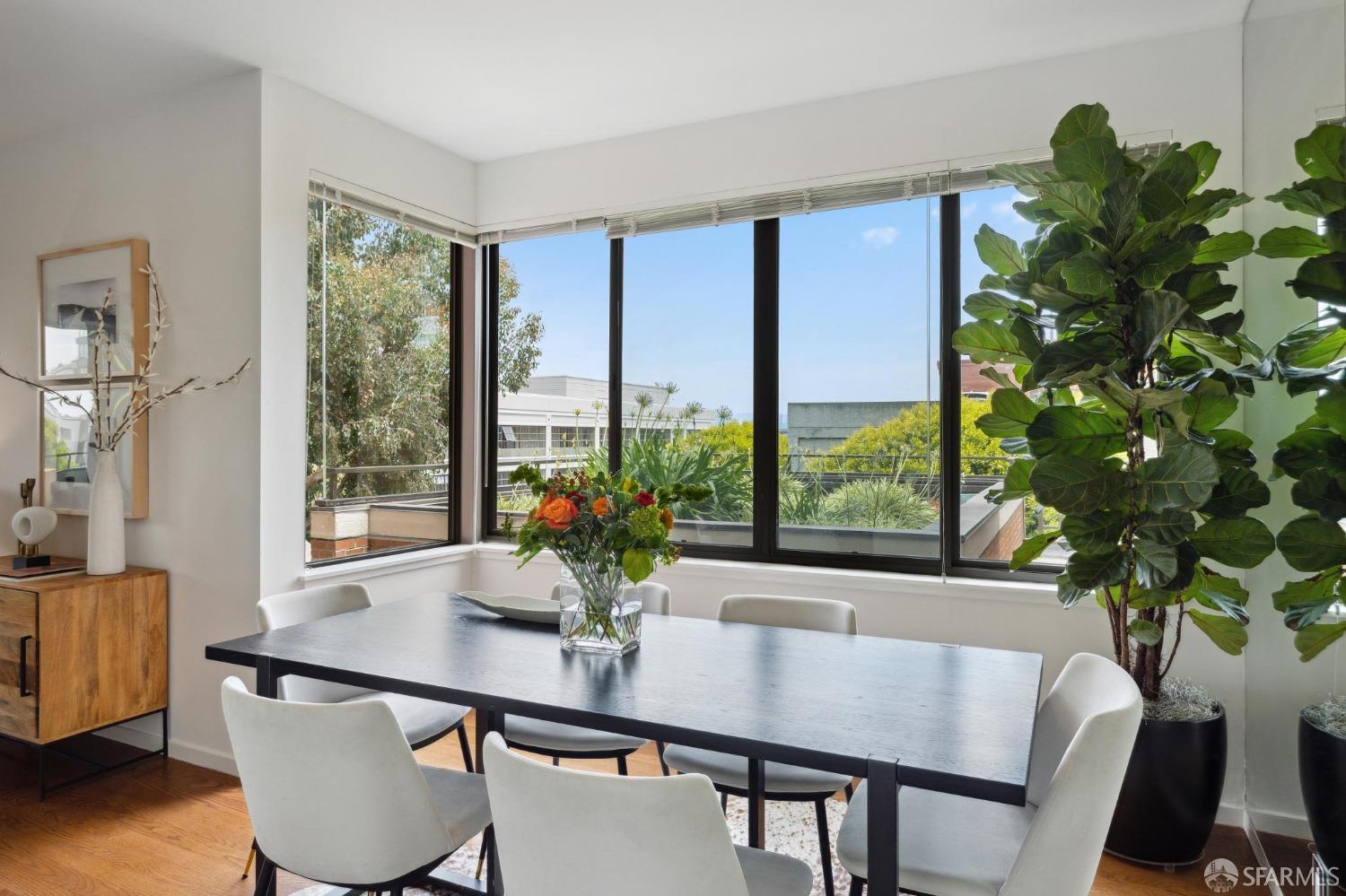101 Lombard # 103E