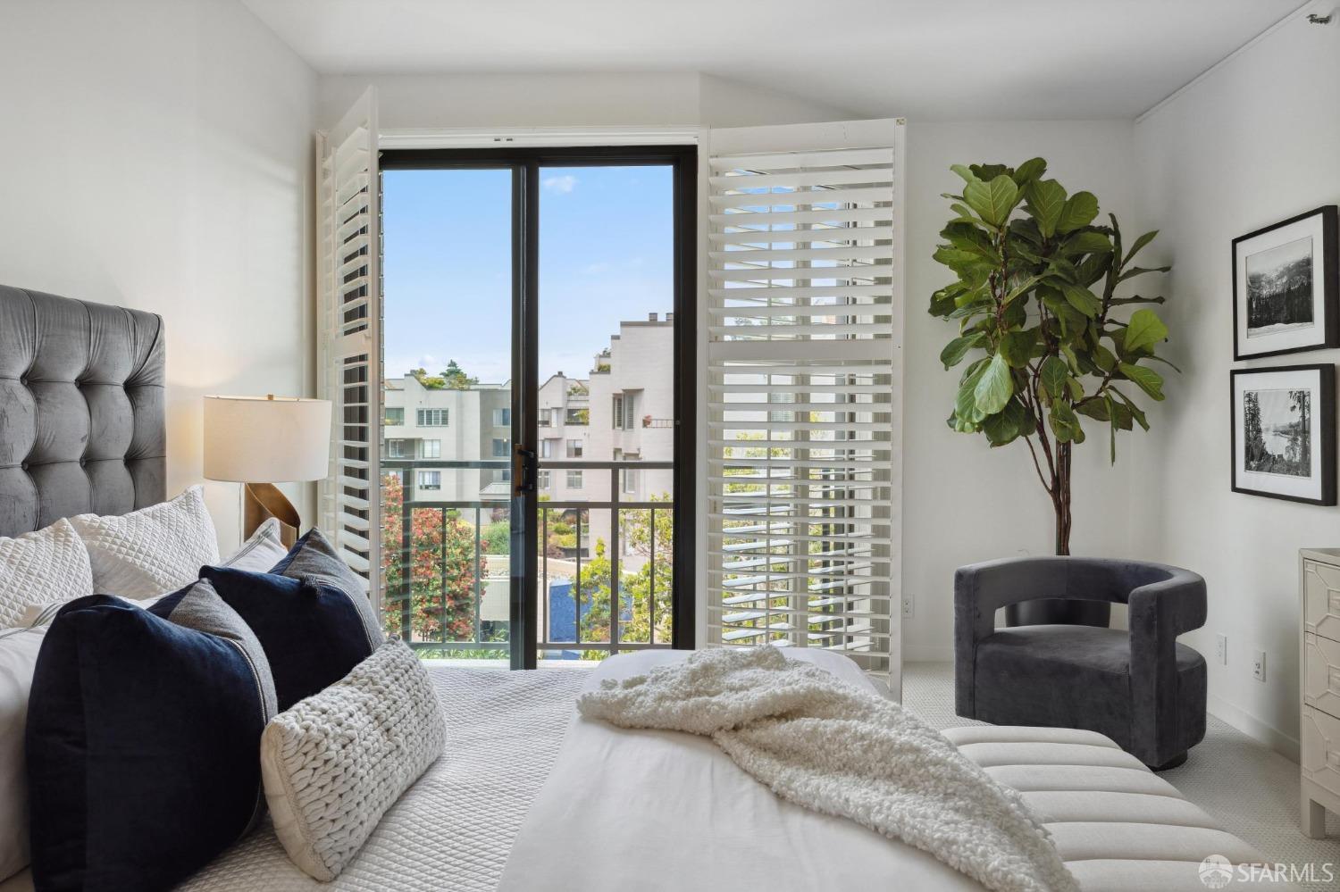 101 Lombard # 103E