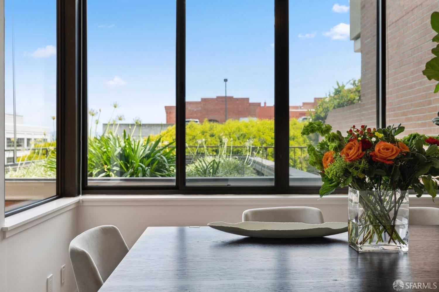 101 Lombard # 103E
