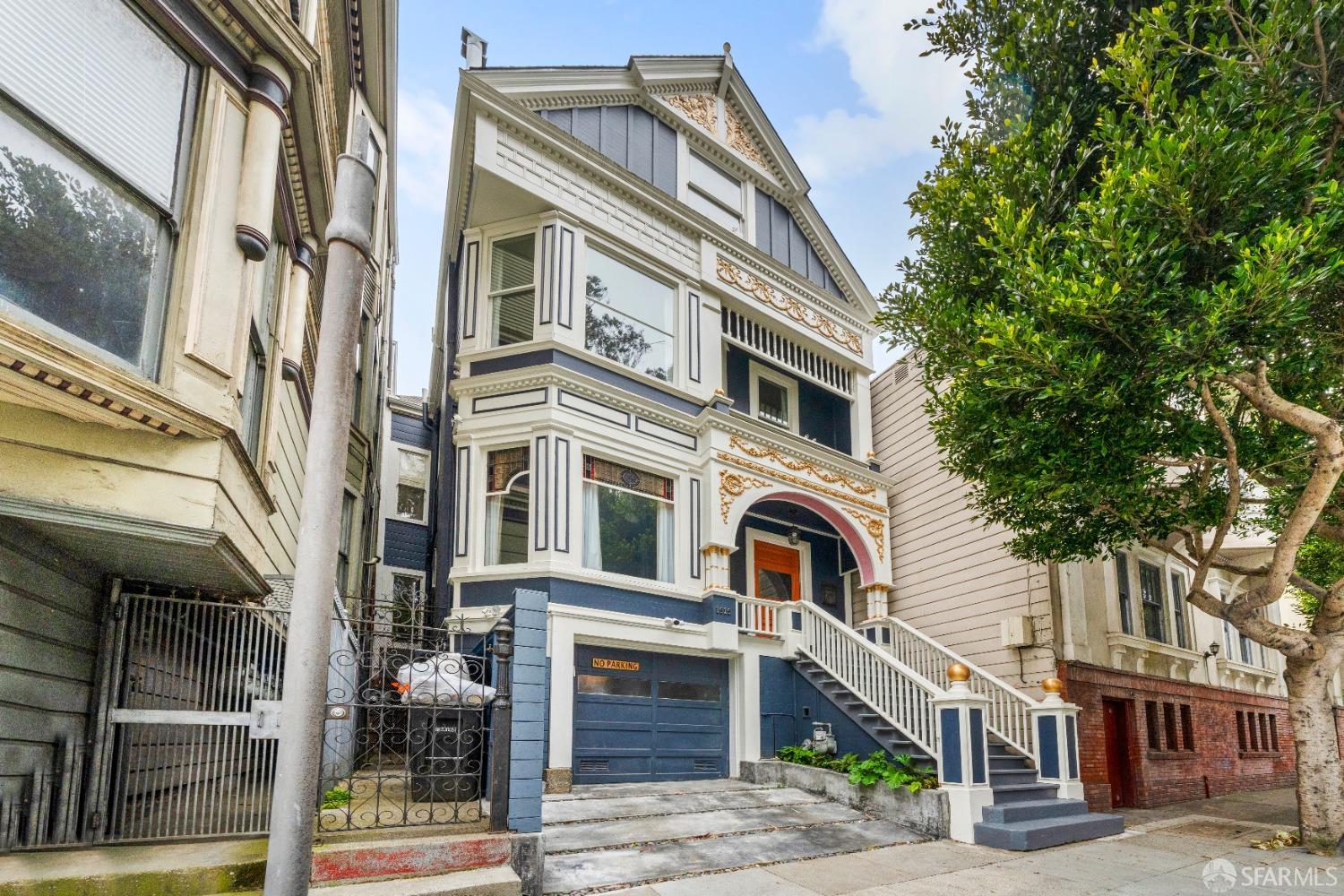 1915 Oak Street