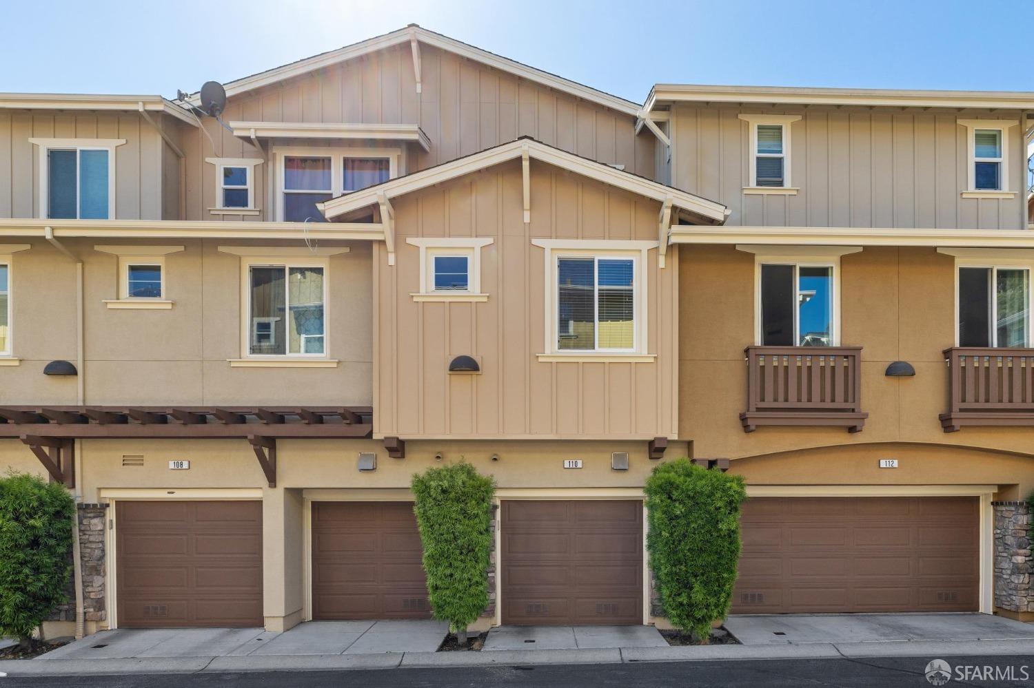 110 Emerald Cove Terrace