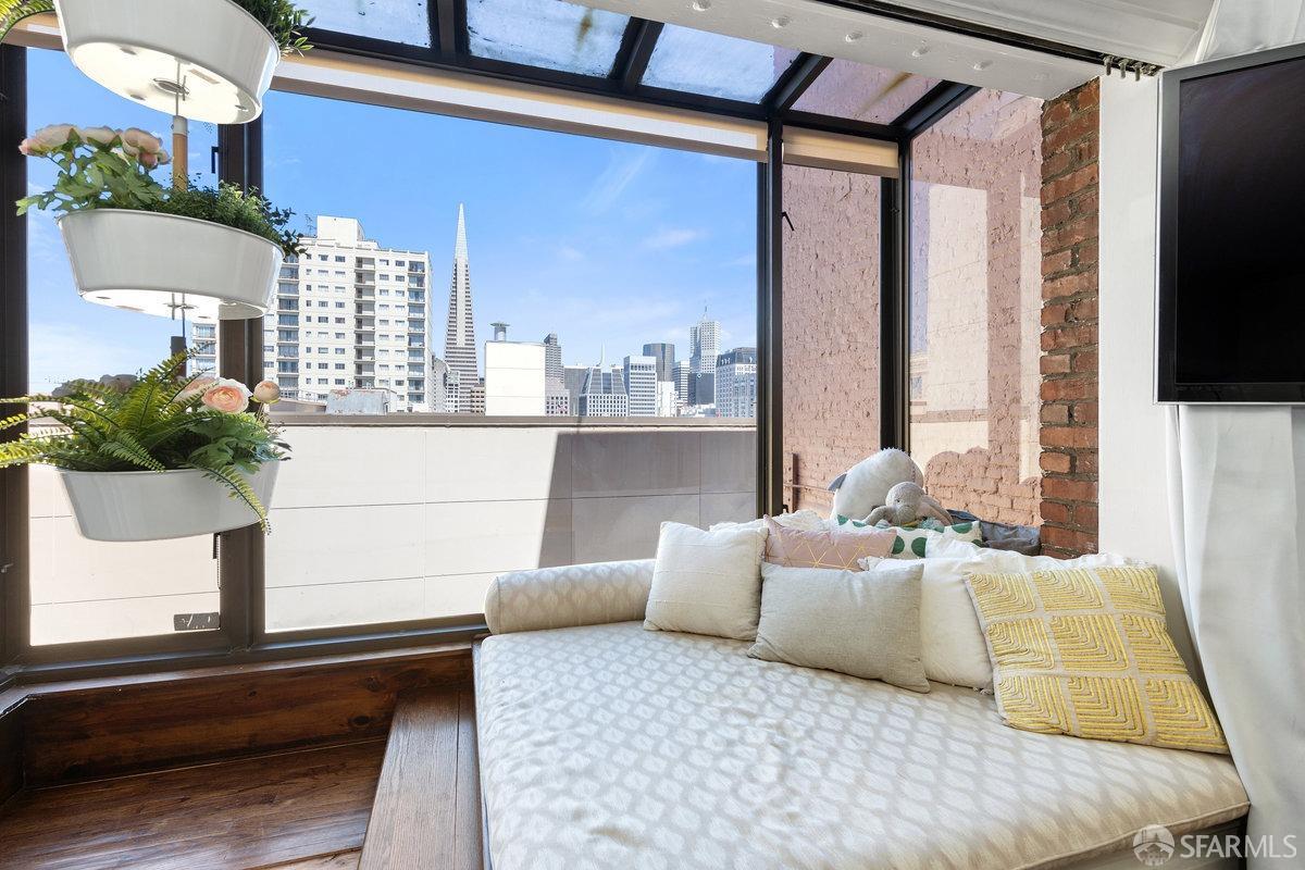 1022 Powell Street # 1