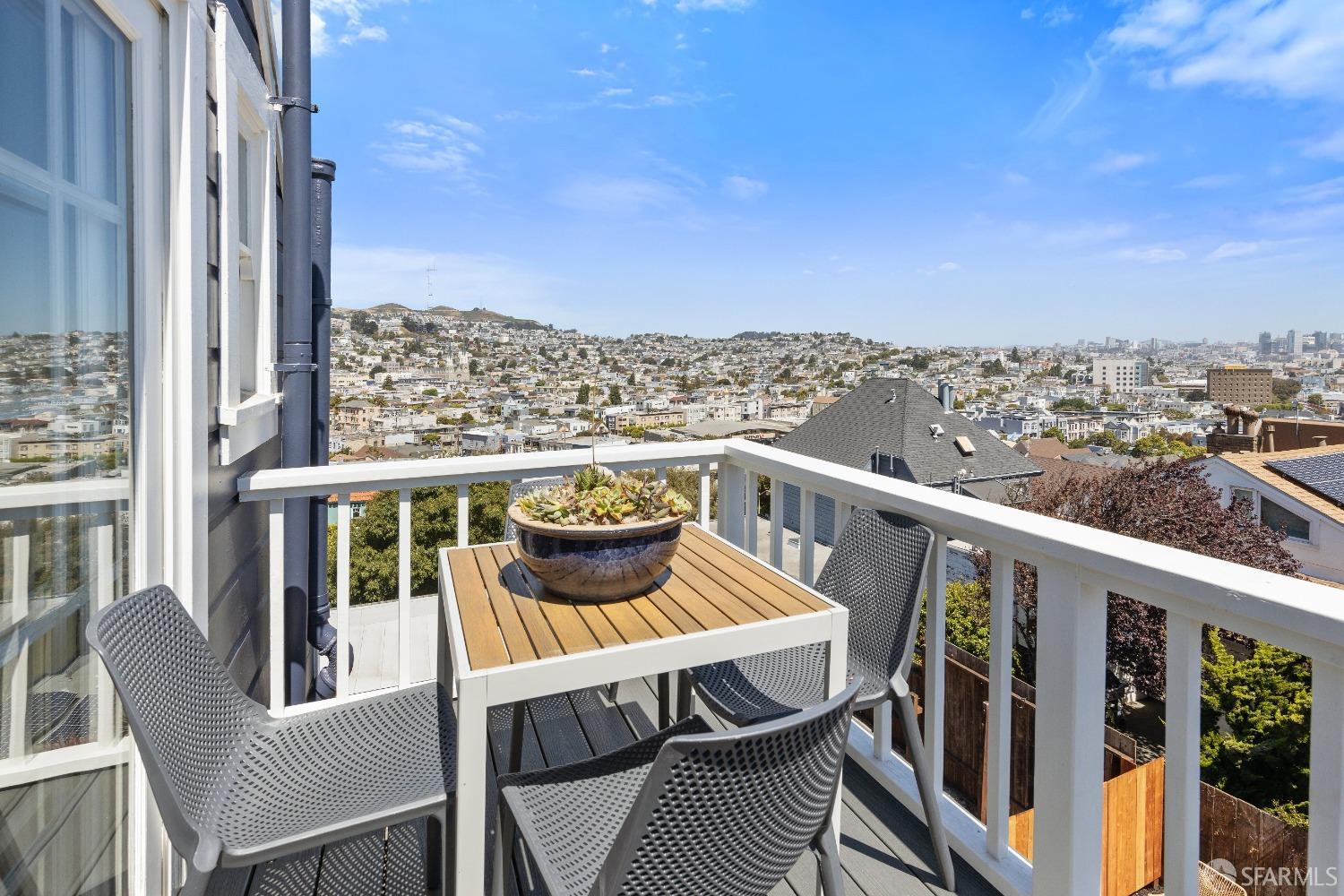 225 Kingston Street