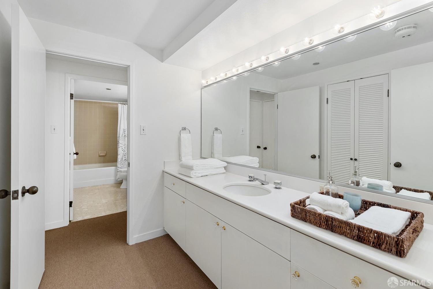101 Lombard Street # 714W