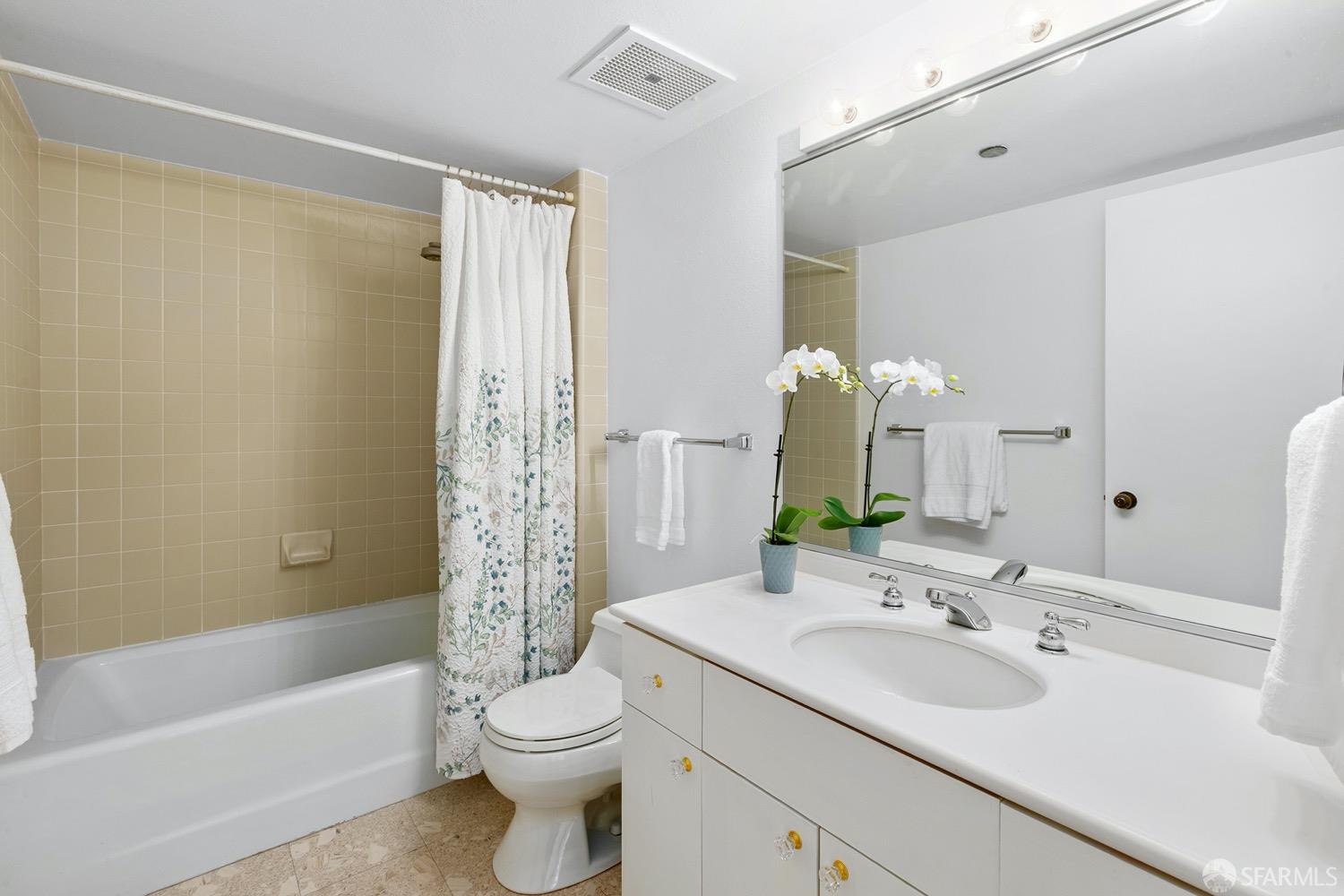 101 Lombard Street # 714W