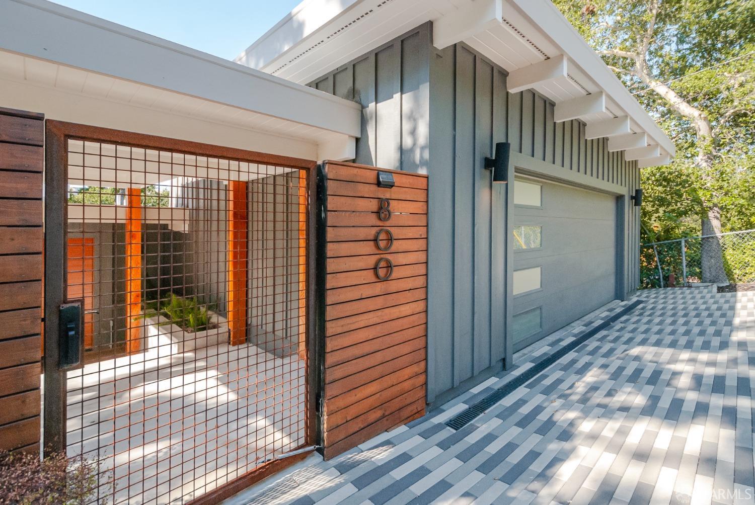 800 Mariposa Road