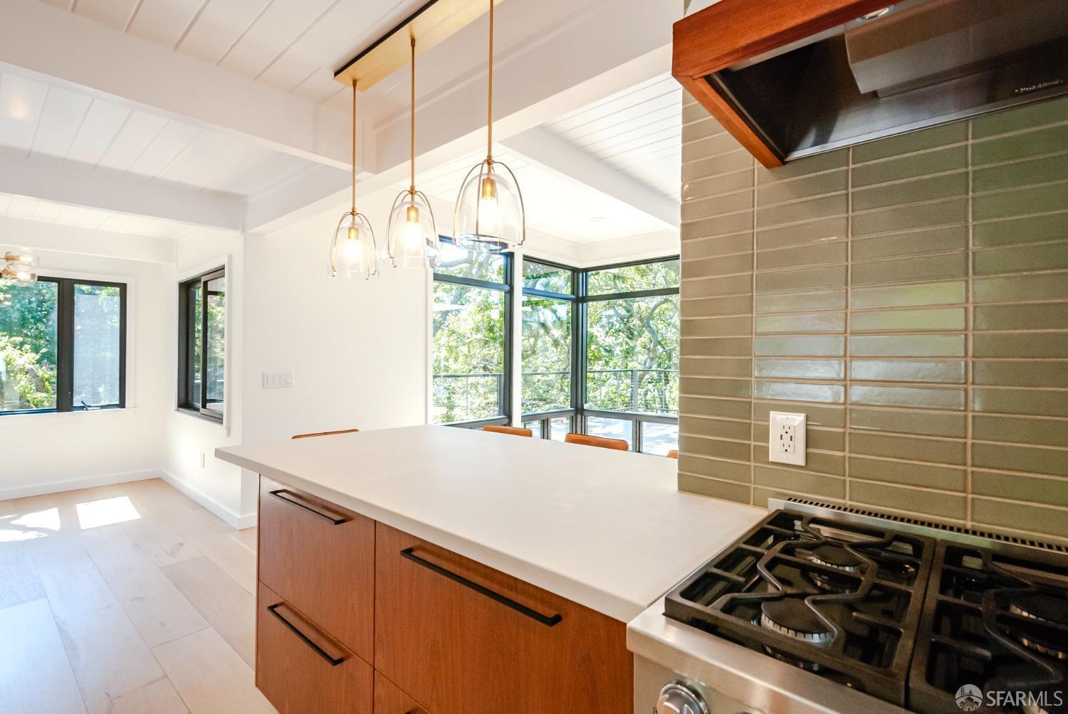 800 Mariposa Road