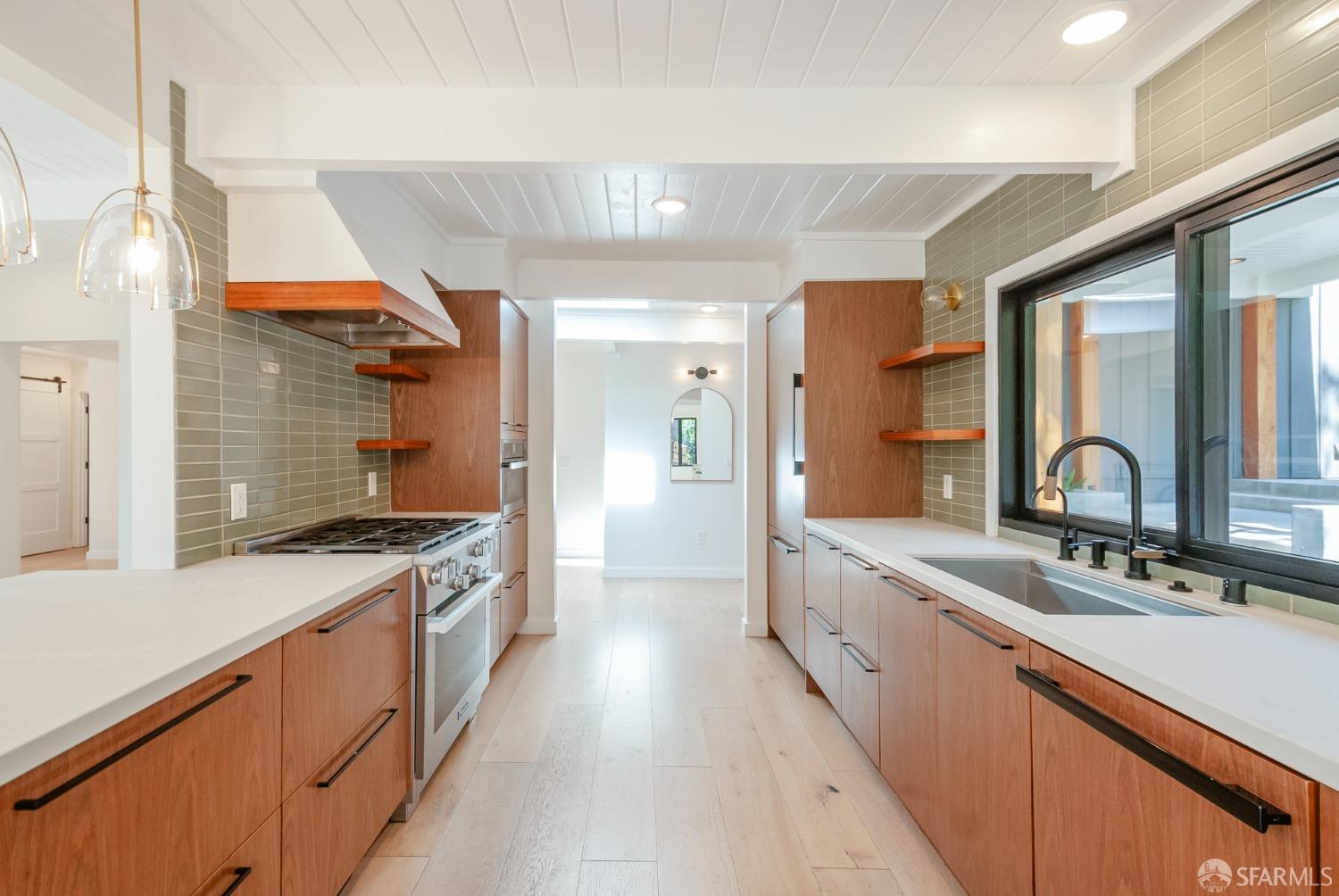 800 Mariposa Road