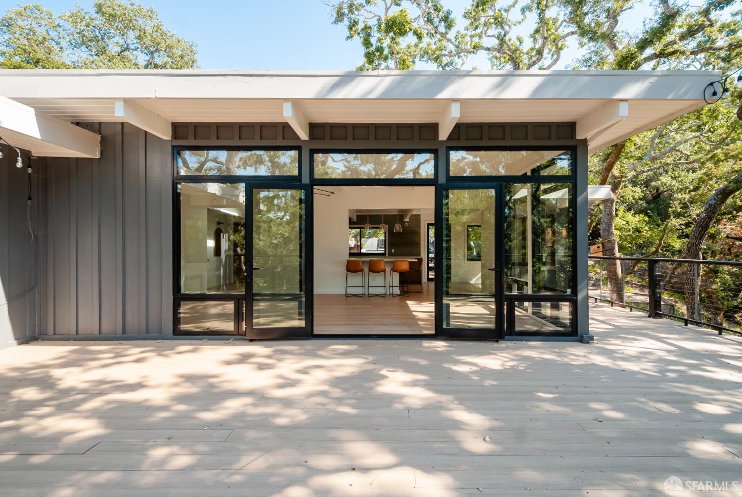 800 Mariposa Road