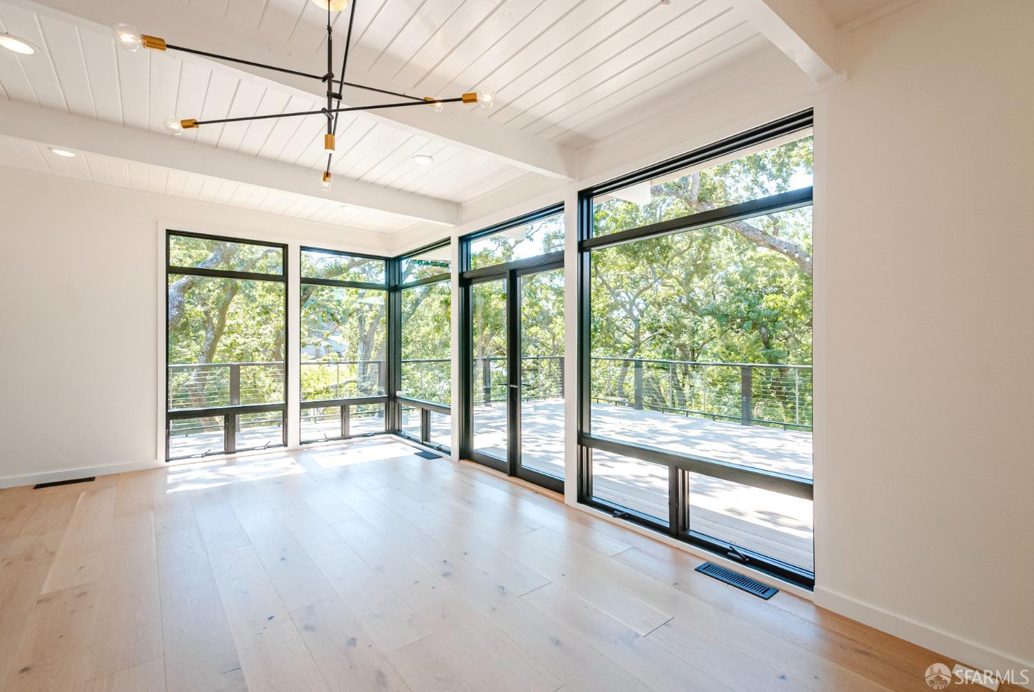 800 Mariposa Road