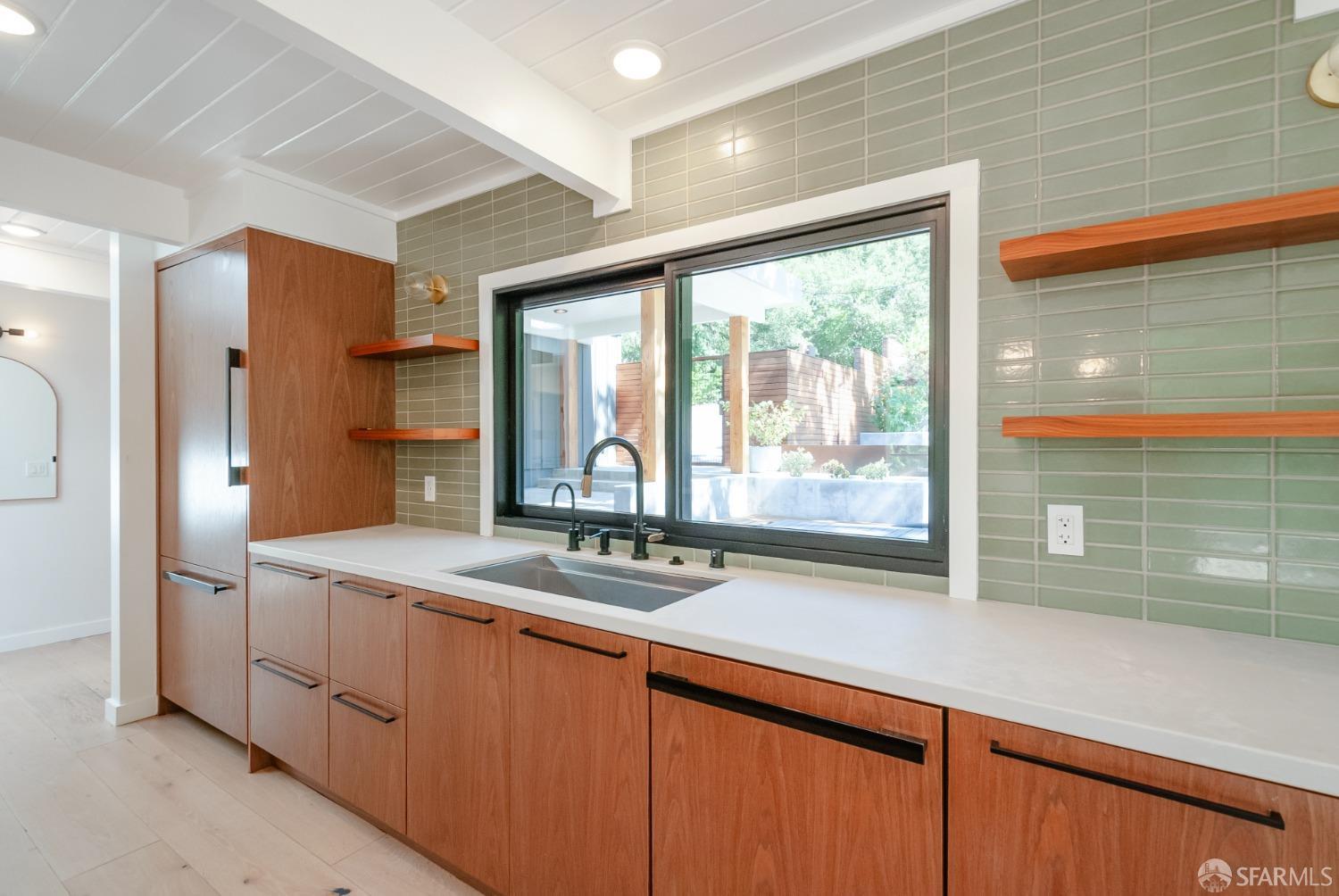 800 Mariposa Road
