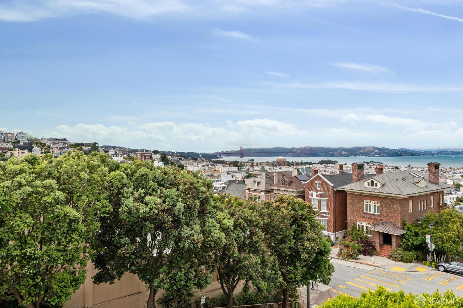 2295 Vallejo Street # 404