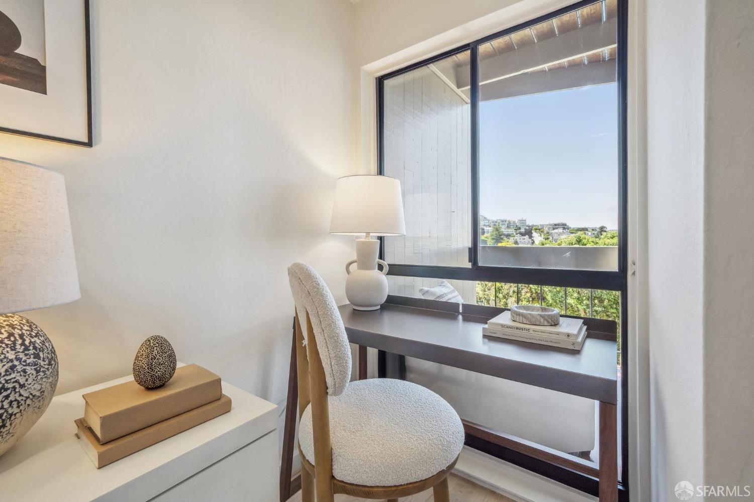 2295 Vallejo Street # 404