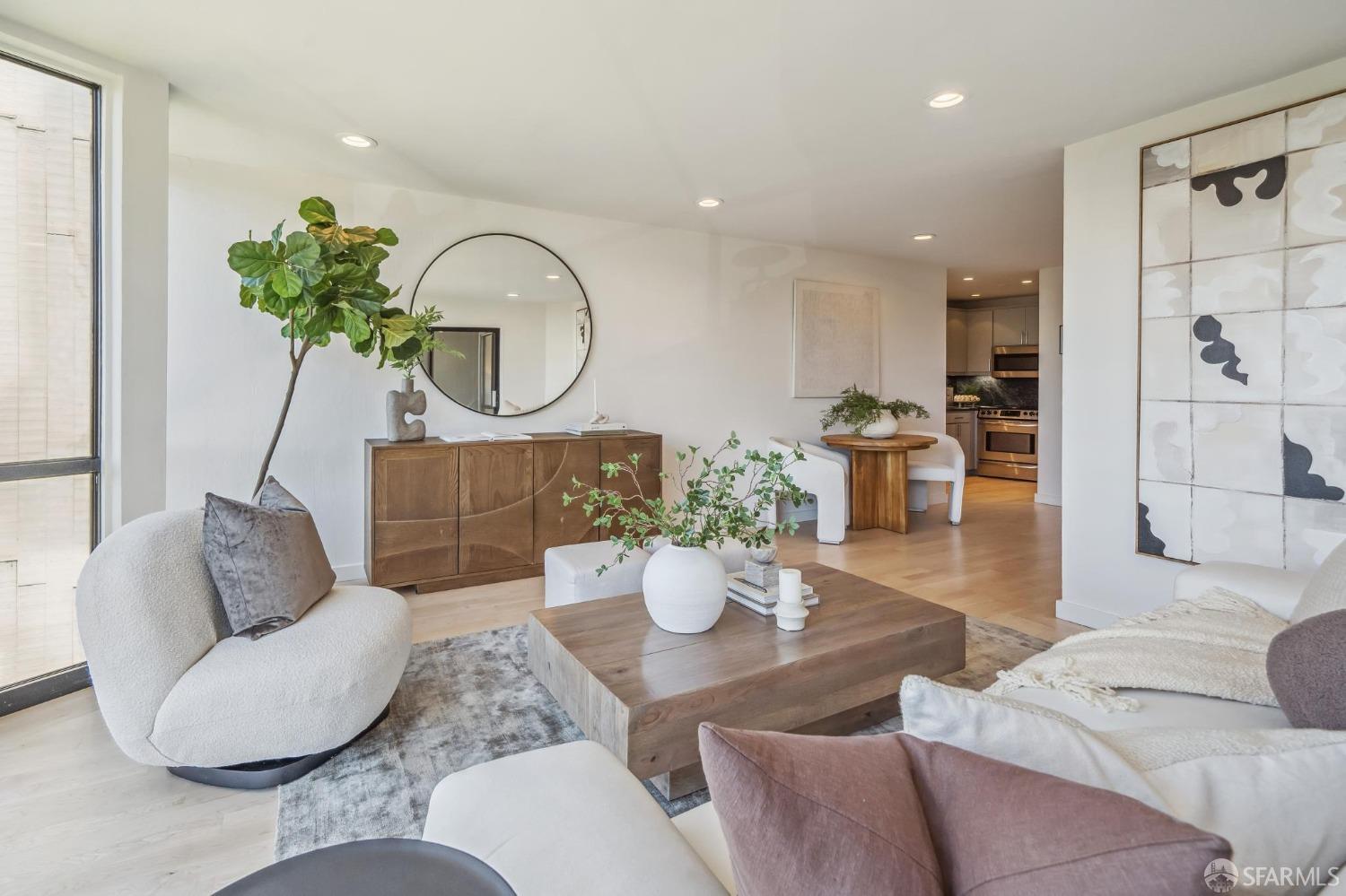 2295 Vallejo Street # 404