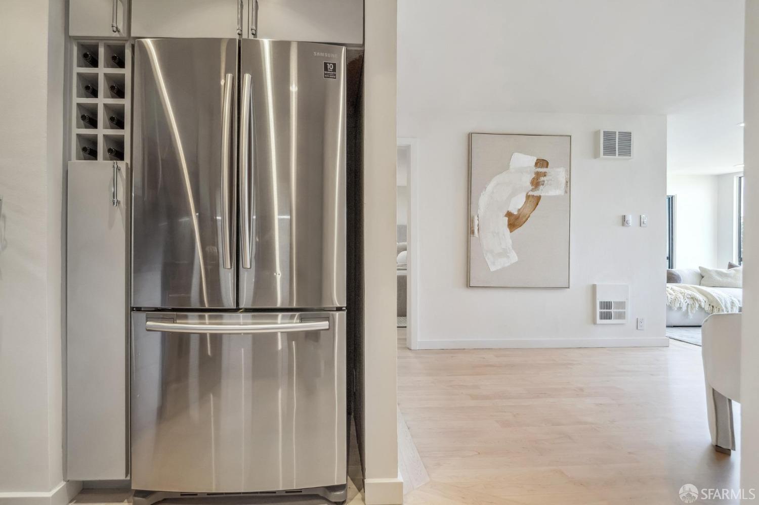 2295 Vallejo Street # 404