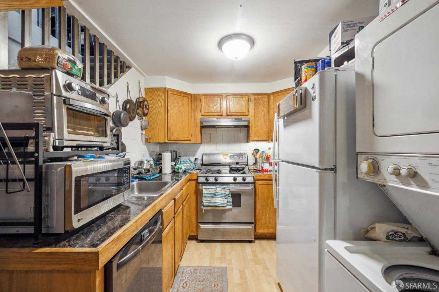 391-393 30th Street