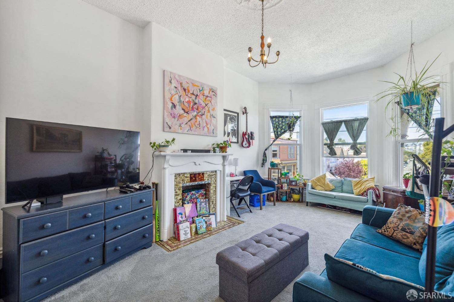 391-393 30th Street