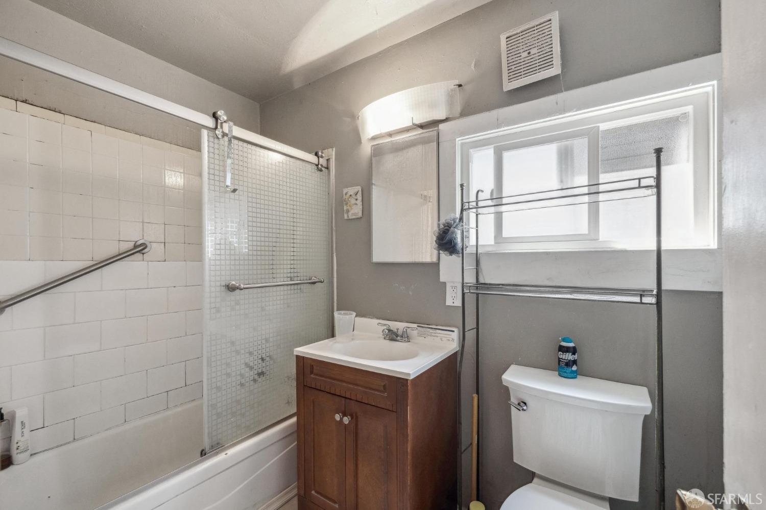 391-393 30th Street