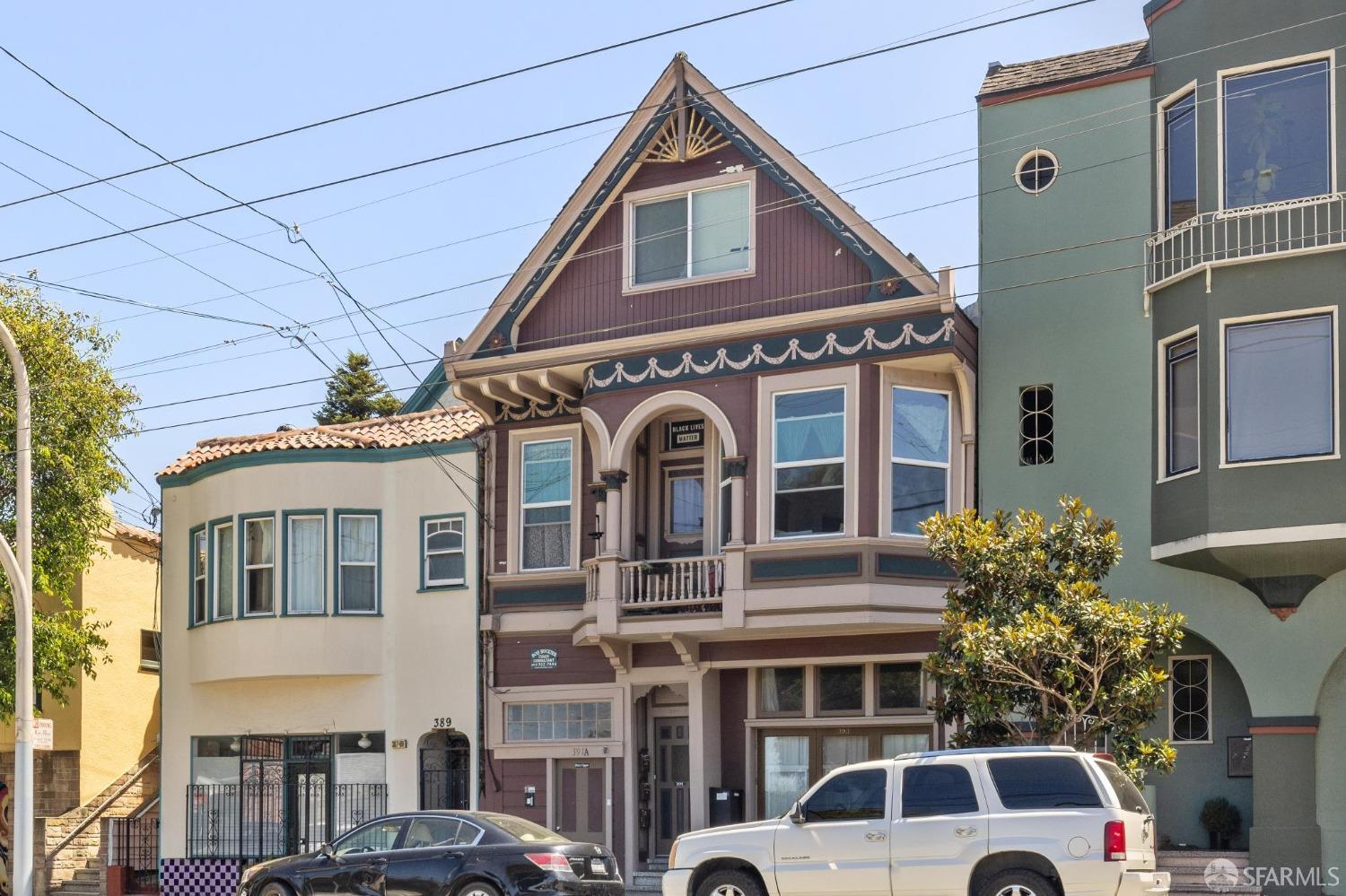 391-393 30th Street