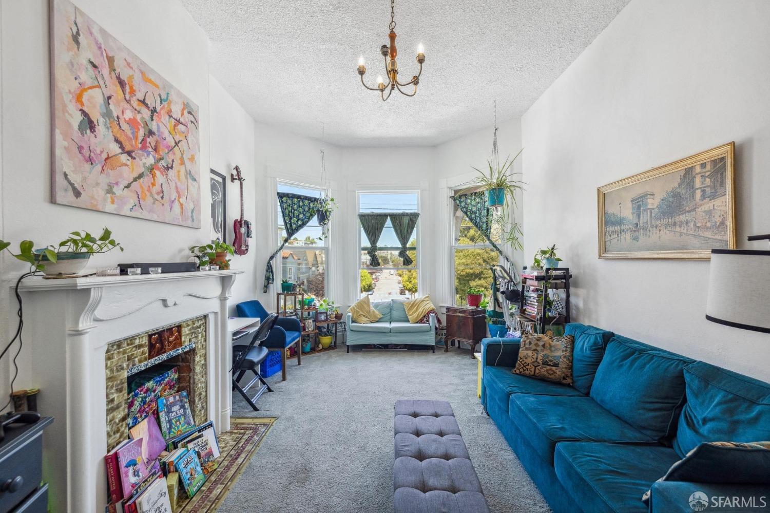 391-393 30th Street