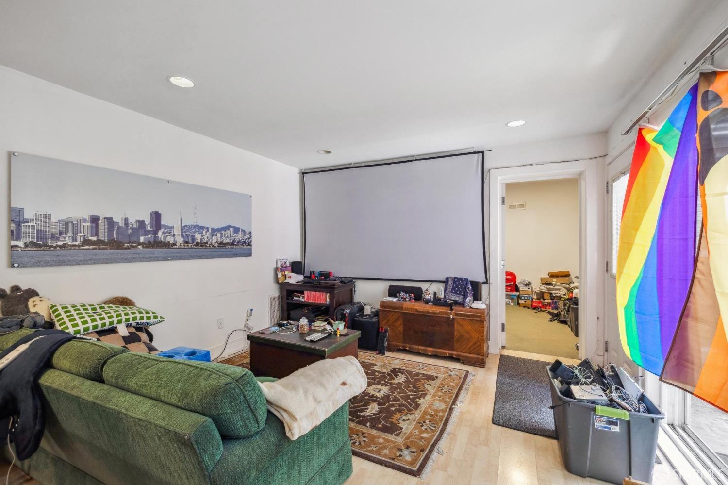 391-393 30th Street