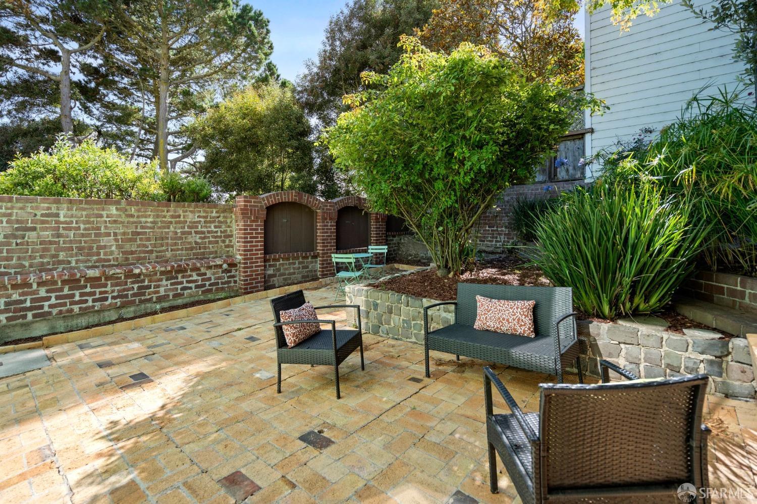 20 Farnum Street