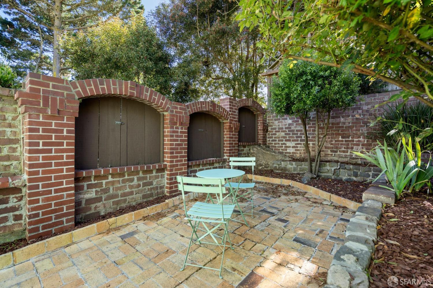 20 Farnum Street