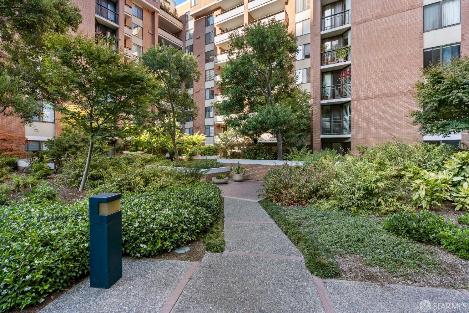 101 Lombard Street # 604w