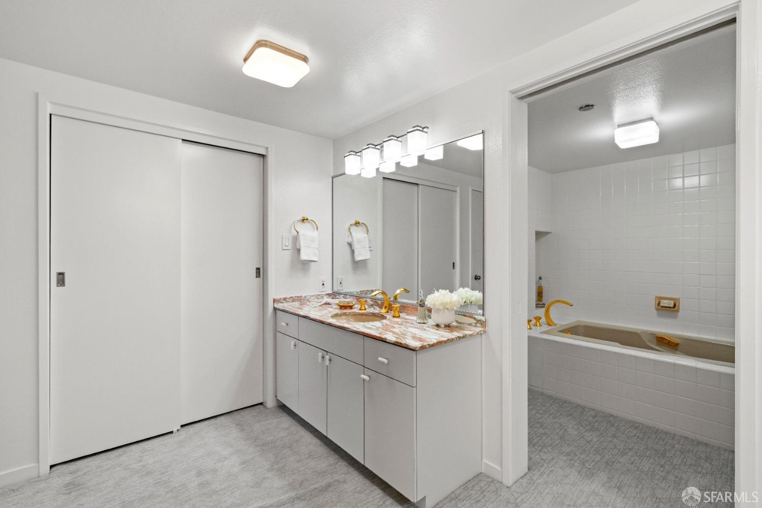 101 Lombard Street # 604w