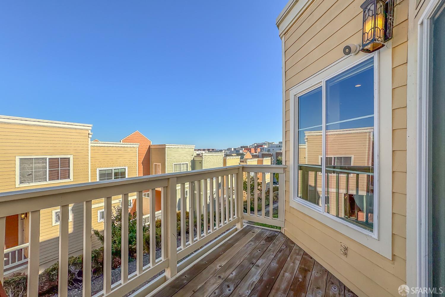 118 Jerrold Avenue