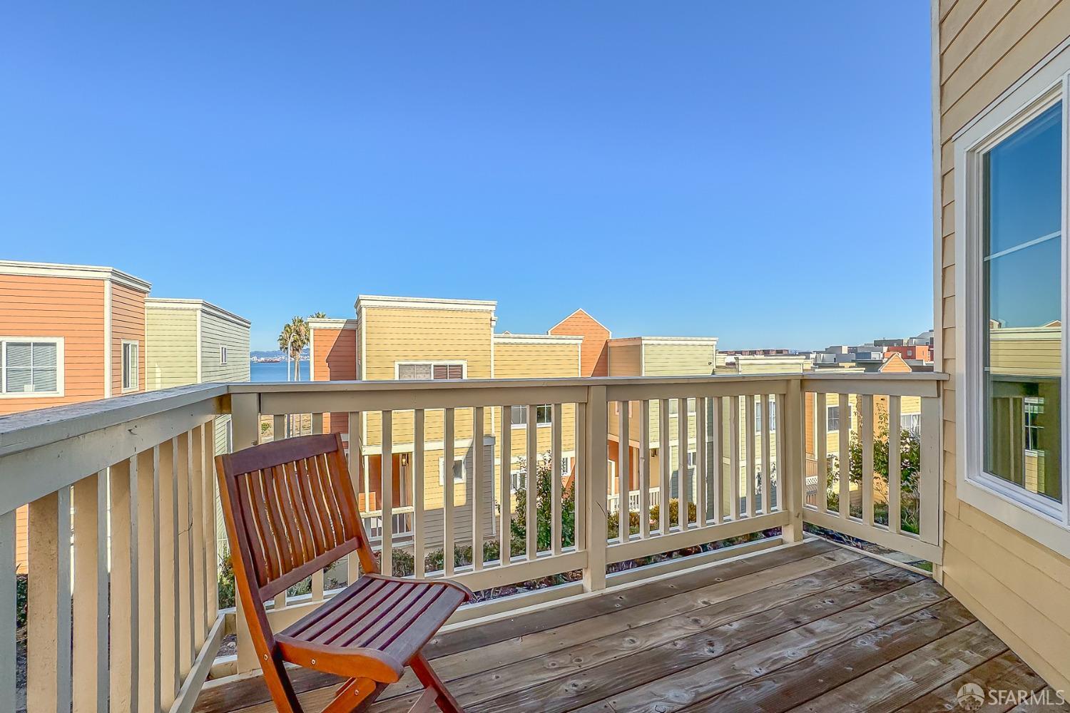 118 Jerrold Avenue