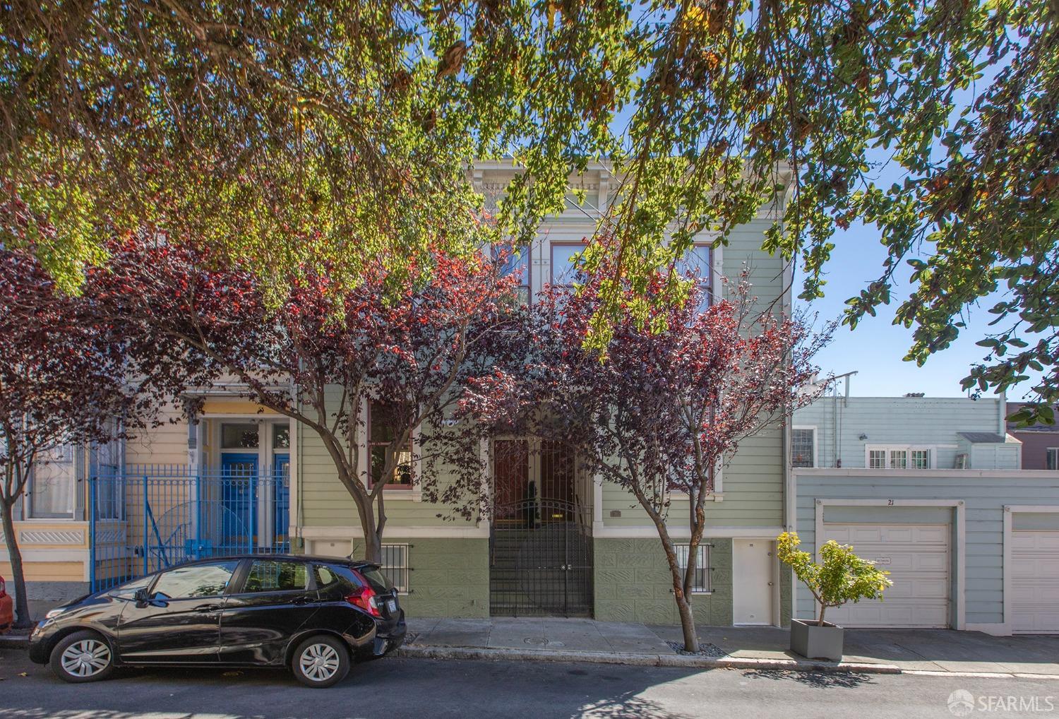 17 Laussat Street