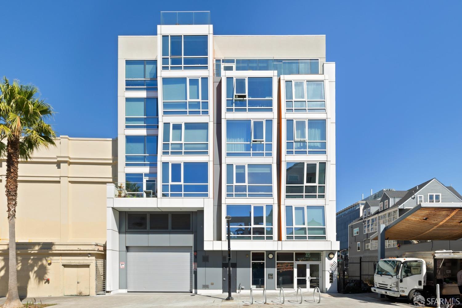 45 Bartlett Street # 318