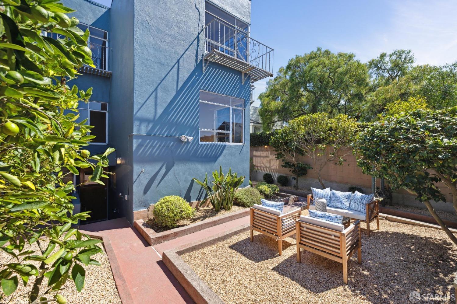 1210 Dolores Street