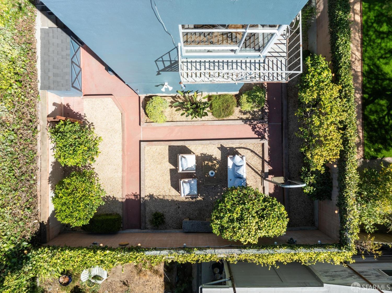 1210 Dolores Street