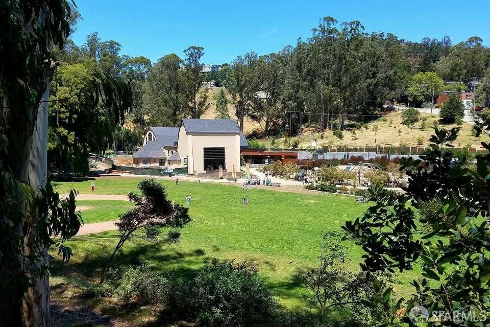 4 Addison Street