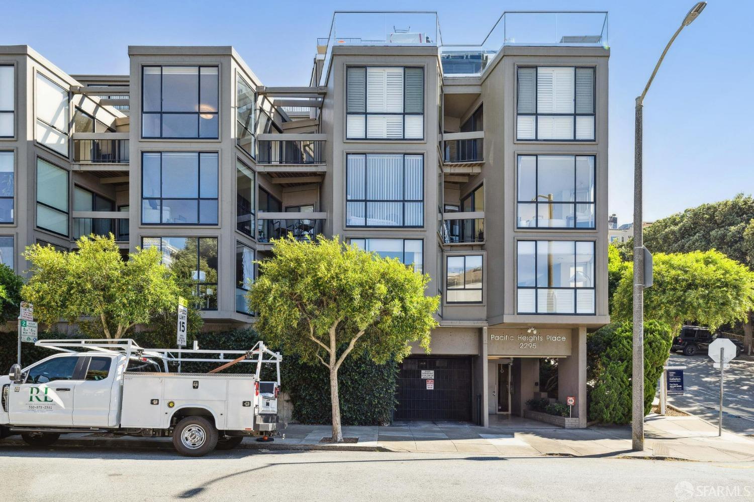 2295 Vallejo Street # 302