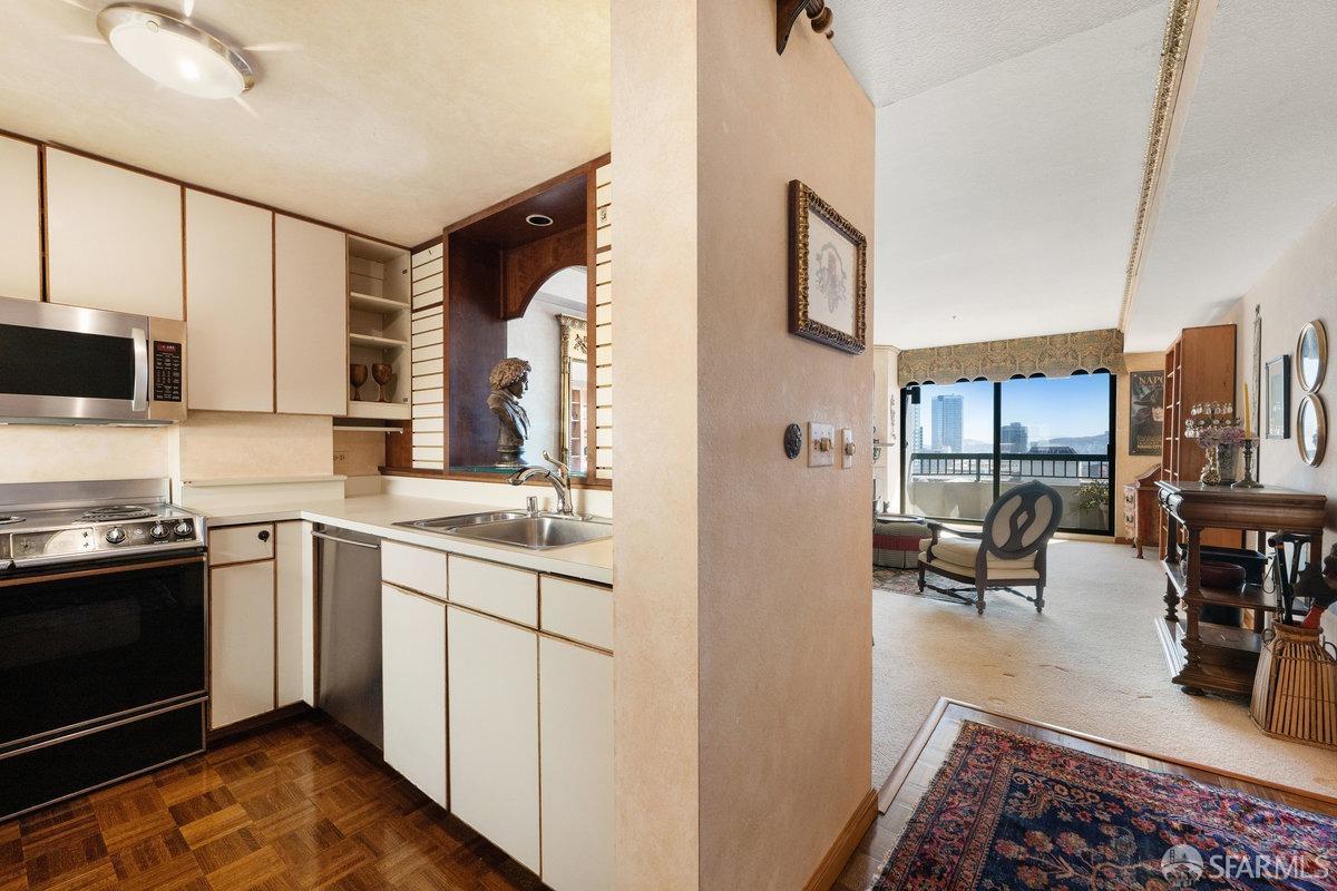 601 Van Ness Avenue # 1124