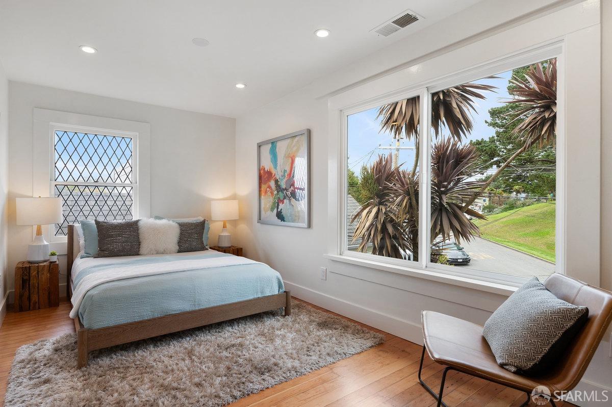 529 Holly Park Circle