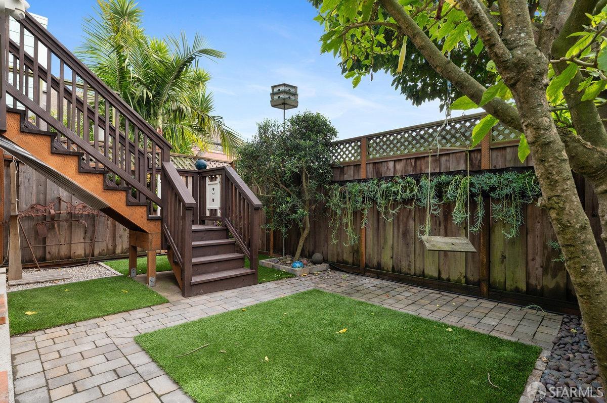 529 Holly Park Circle