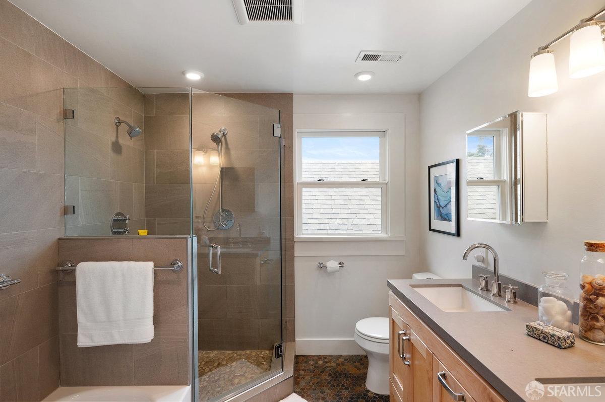 529 Holly Park Circle