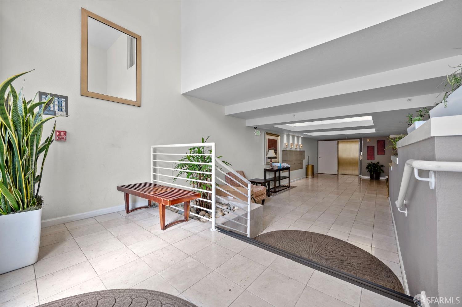 1880 Steiner Street # 410
