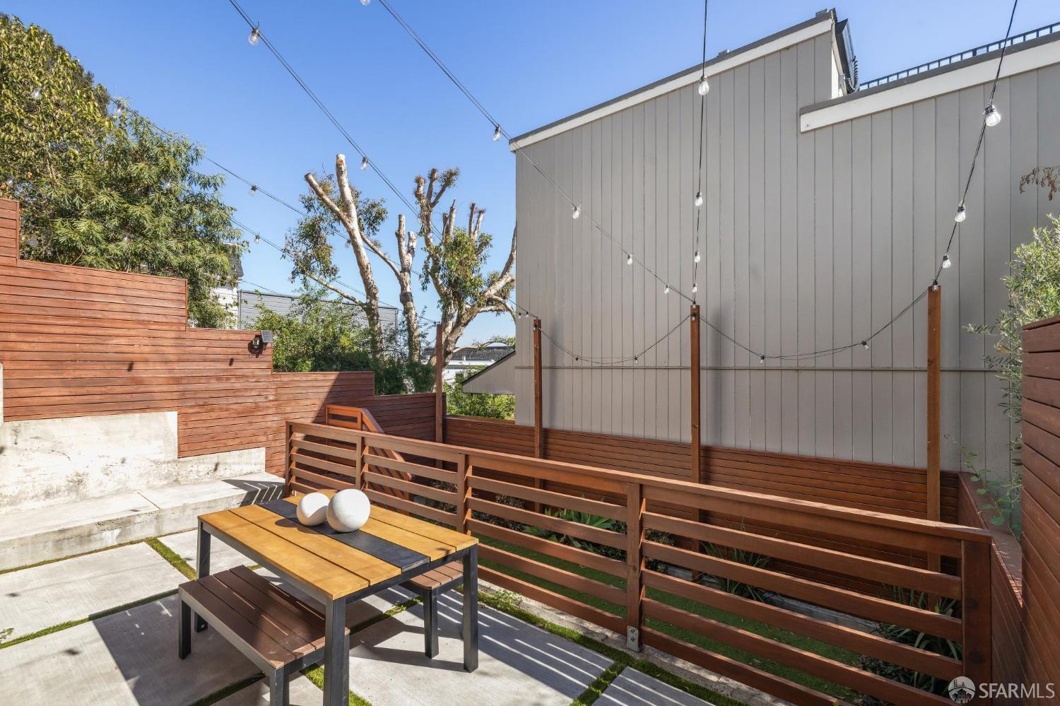 29 Joy Street