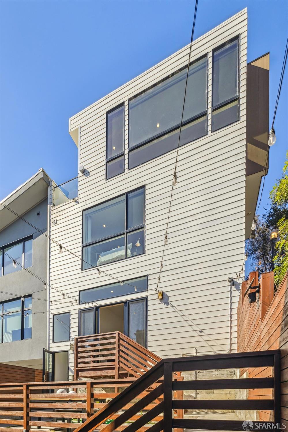29 Joy Street