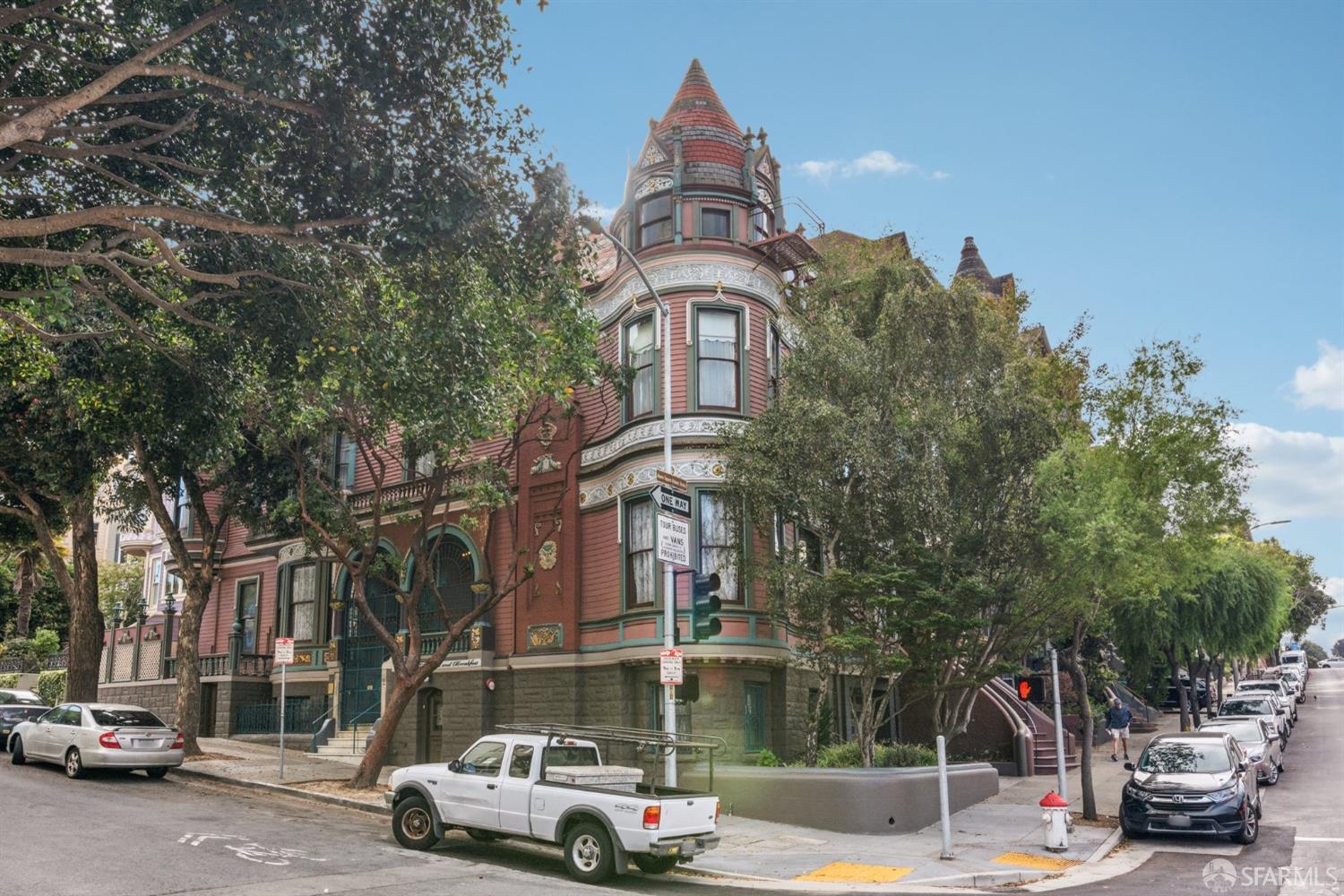 1057 Steiner Street