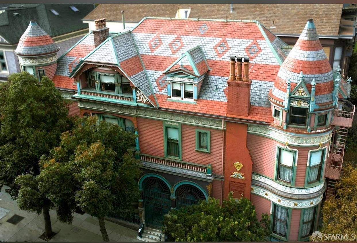 1057 Steiner Street