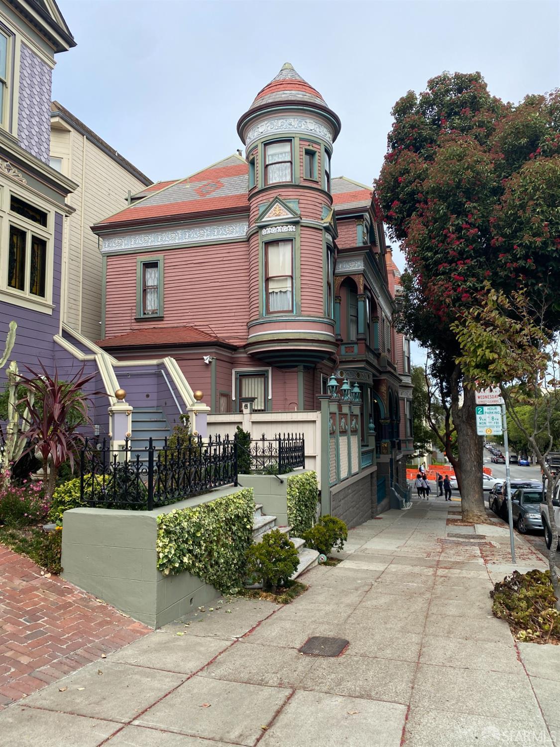 1057 Steiner Street