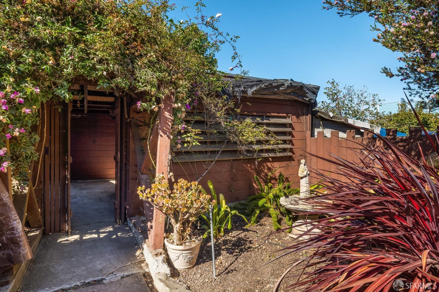 324 Bocana Street