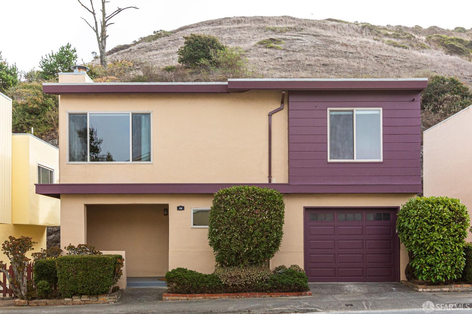 24 Aquavista Way